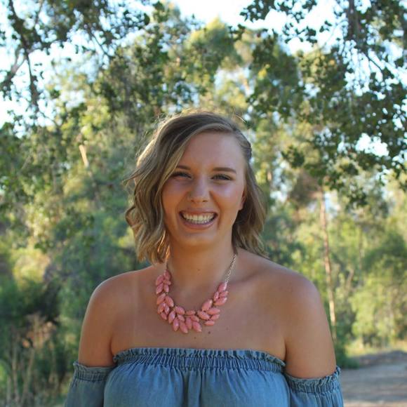 Meet your Posher, Hannah - Picture 1 of 1